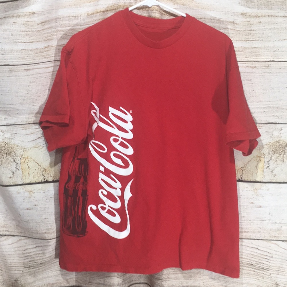 Large men’s coca-cola shirt size XL 474
